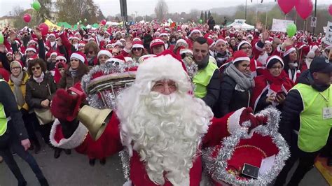 Raduno Dei Babbi Natale Da Record Per I Piccoli Pazienti Dell Ospedale