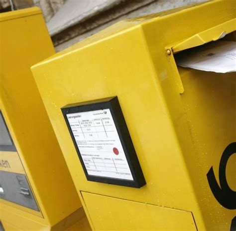 Zustellpflicht: Post will Briefe nur noch an fünf Tagen austragen - WELT