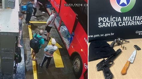 Momentos de terror criminosos rendem passageiros de ônibus e assumem