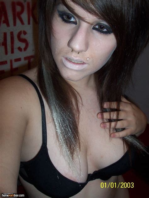 Emo Chick Self Shots Mobile Homemade Porn Sharing