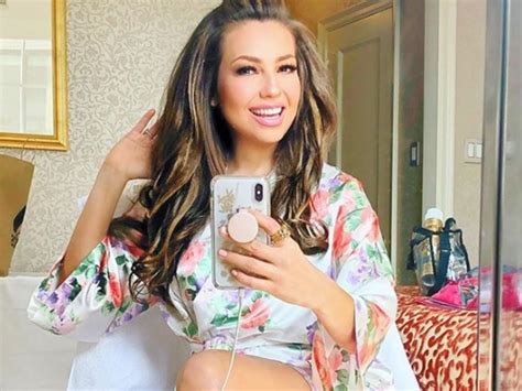 El bikini rojo de Thalía vuelve a romper Instagram