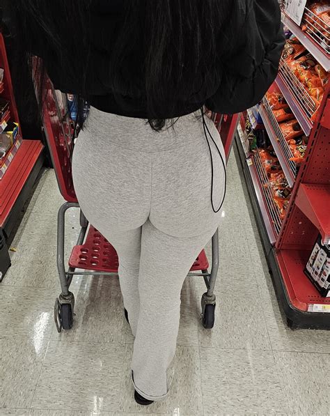Phat Ass Brunette At Target Spandex Leggings Yoga Pants Forum
