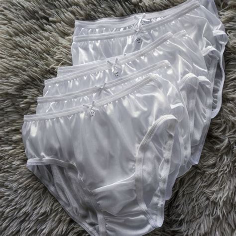 กางเกงในบกนสขาว ผาวาโก นมลน ไซส L Bikini แพค ตว ผาไนลอนอยางด สะโพก นว