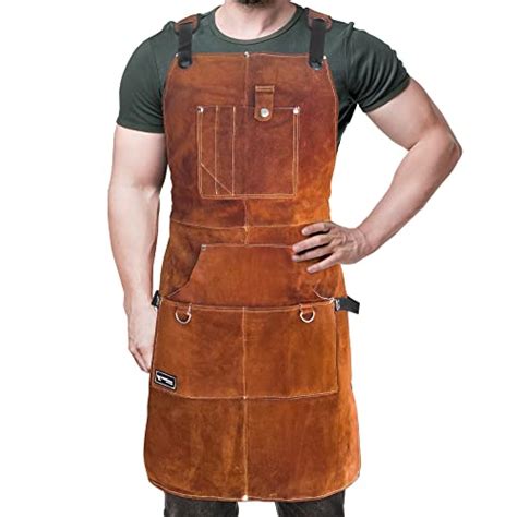 The Best Woodworking Aprons For Storage and Comfort (2024)