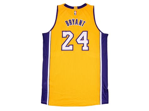 2014-15 Kobe Bryant Game Used and Signed Los Angeles Lakers #24 Gold