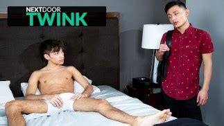 大鸡巴 Twink 宿舍火车操 Gabe Bradshaw Harley Xavier Zayne Bright NextDoorTwink Pornhub Gay