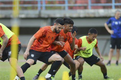 Alasan Borneo Fc Terbang Ke Yogyakarta Banyak Lawan Uji Coba Genpi