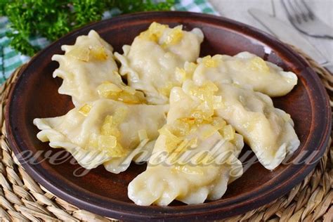 Вареники с квашеной капустой: рецепт