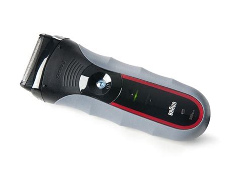 Braun Series 3 320S-4 Shaver + Bonus