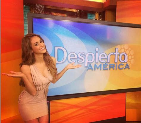 Instagram Las Fotos Más Sexis De Yanet García La Chica Del Tiempo Que