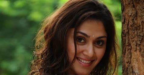INDIAN ACTRESS GALLERI Manjari Fadnis Hot Latest Stills Manjari Fadnis Hot Wallpape
