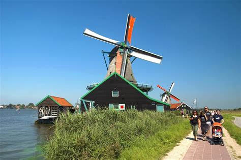 Volendam Edam And Windmills Guided Tour From Amsterdam Musement