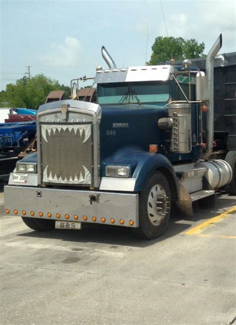 Stanley Lovelace Trucking, LLC