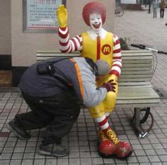 24 Ronald McDonald ideas | ronald mcdonald, funny, fun with statues