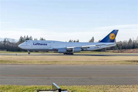 Lufthansa Moves Ahead With Fleet Modernisation Programme With Boeing 747 8 Delivery News