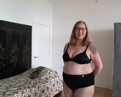 Denise Mature MFC Share