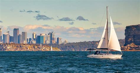 Essential Sailing Maneuvers & How To Master Them – Life of Sailing