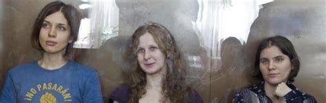 Russia Pussy Riot Condannate A Due Anni Per Teppismo A Sfondo Religioso Il Fatto Quotidiano