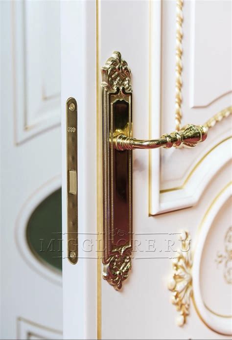 Межкомнатная дверь MONTE NAPOLEONE 006 G капитель №2 AVORIO 9010 ...