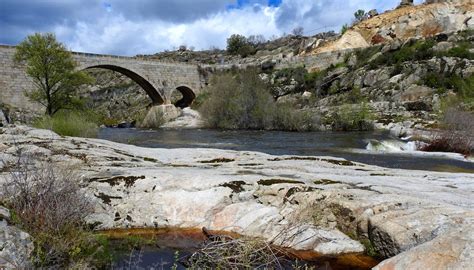 Geología desde Ávila on Twitter La erosión del río deja el