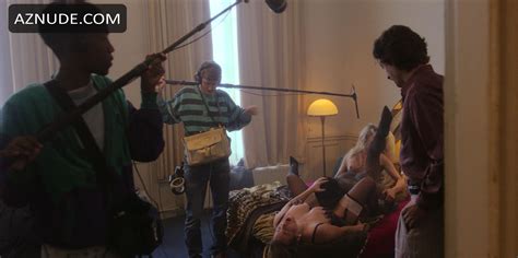 ANCHEL BOSQUE DE MADERA Nude AZNude