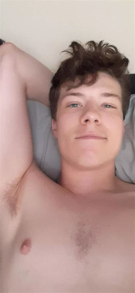 Me Currently Anyone Wanna Chat Nudes Gaybrosgonemild Nude Pics Org