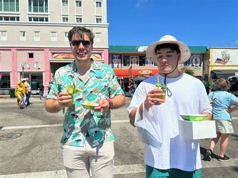 Miami: Calle Ocho Coffee and Cigar Walking Tour with Cruise | GetYourGuide