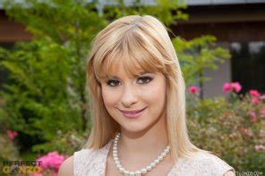 Charlyse Bella Gets Slammed With A Hot Creampie Porn Pic