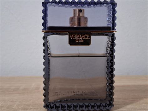 Versace Man Versace одеколон — аромат для мужчин 2003