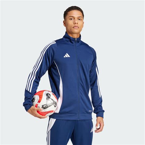 Best Tracksuits For Men In Pakistan 2024