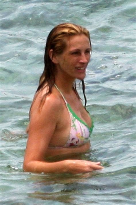 Naked Julia Roberts Added By Benh