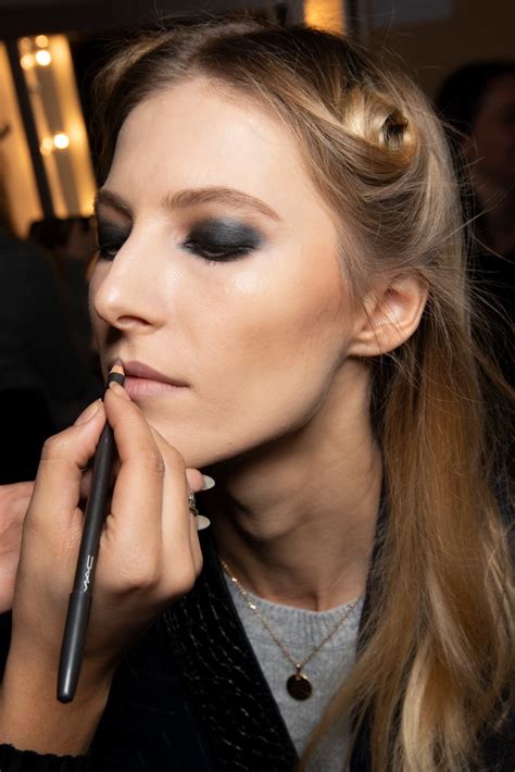 Bí quyết để son nude luôn tươi sắc NỮ DOANH NHÂN BusinessWoman Magazine