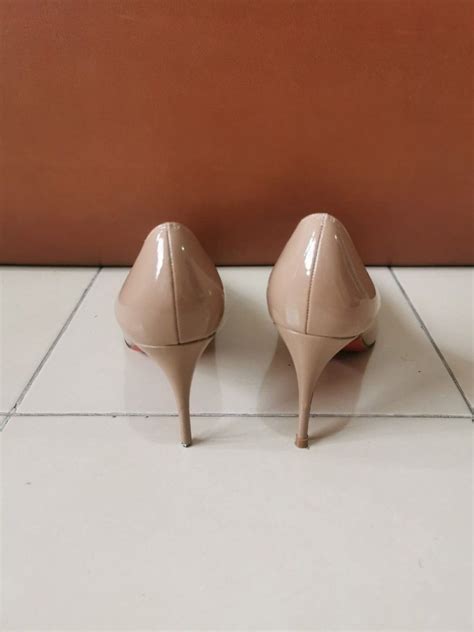 Christian Loboutin Nude Shoes Fesyen Wanita Sepatu Di Carousell