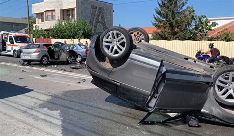 Accident grav cu trei autoturisme în Tuzla Printre victime se află și