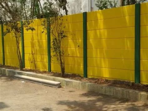 Panel Build Yellow RCC Readymade Compound Wall For Construction At Rs