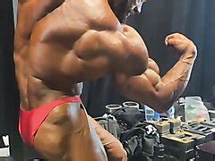 Handsome Muscle Huge Bodybuilder Nude With Glasses ThisVid
