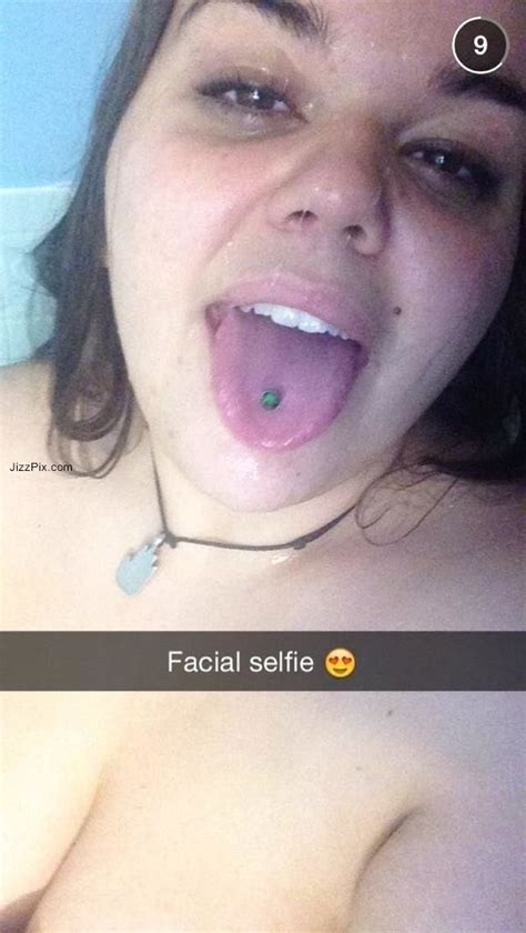 Amateur GF Gives A Kinky Blowjob