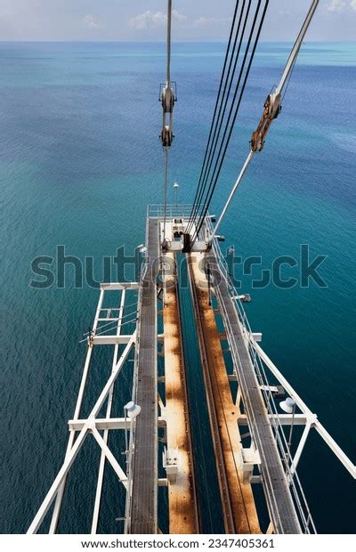 philippines ship unloading  images pictures shutterstock