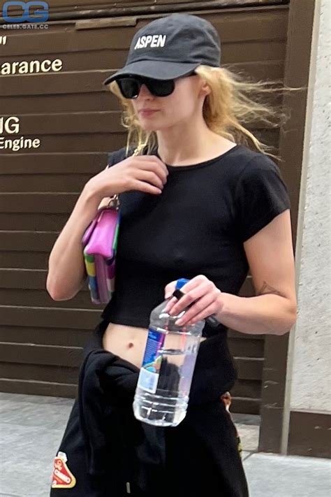 Sophie Turner Nude Pictures Photos Playboy Naked Topless Fappening