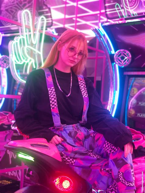 Dampptowel Nude OnlyFans Leaks Fappening FappeningBook