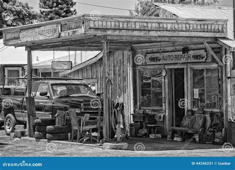 Two Auto Repair Specialists Preparing For The Car Paint Editorial