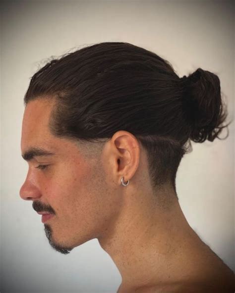 Undercut Man Bun For Long Hair Man Bun Haircut Undercut Undercut Bun