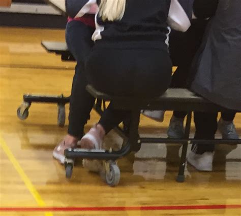 Blonde In Yoga Pants Spandex Leggings Yoga Pants Forum