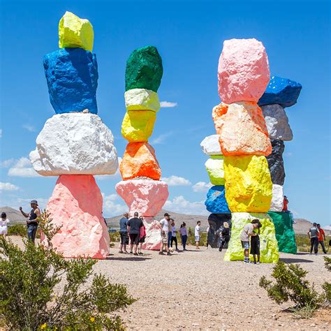 main characteristics  art installations fine art shippers