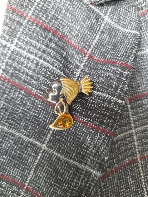 Серебряная брошь с янтарем БАЛТИЙСКОЕ ЗОЛОТО 75161088: жёлтое и чёрное ...