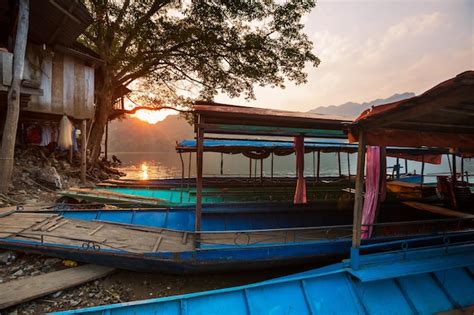 Premium Photo Babe Lake