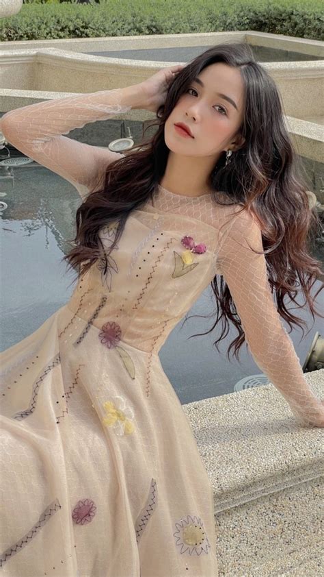 Maven V Y Nude D I H A Ti T C Nh Ng Hoa V Yunie Clothes