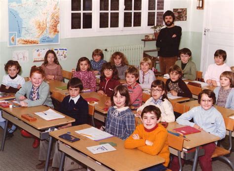 Photo De Classe C E 2 De 1981 Ecole Du Marechal Leclerc Pont L Eveque