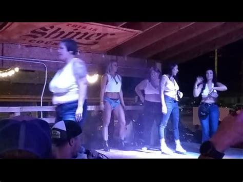 Concours De T Shirt Humide XVIDEOS