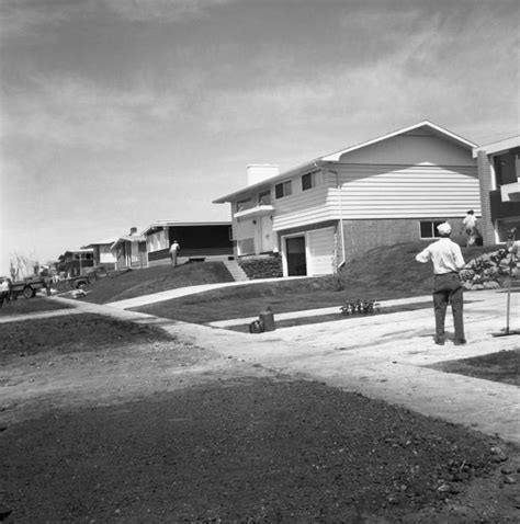 Modern Architecture Residential Homes In Calgary — Heritage Calgary